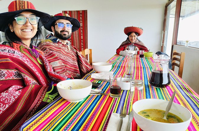 Lunch, Llamas & Textiles Experience (Cusco Region): ANDEAN COLORS - Price and value for $25 in Cusco region