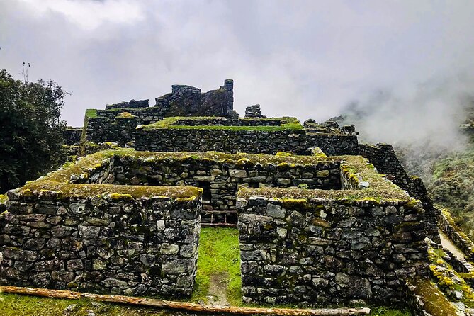 Luxury Inca Trail to Machu Picchu in 4 Days - Day 1 in Cusco to Llactapata, Gourmet Lunch, Then Wayllabamba Camp