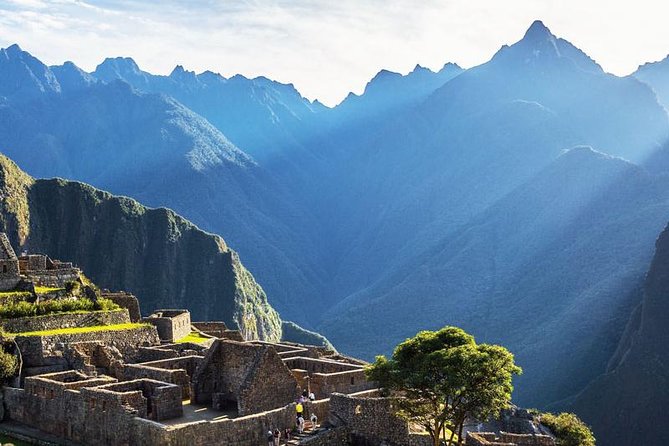Machu Picchu and Sacred Valley - 2 days guided tour from Cusco - Sacred Valley plus Machu Picchu in 2 days, the fast way that actually makes sense