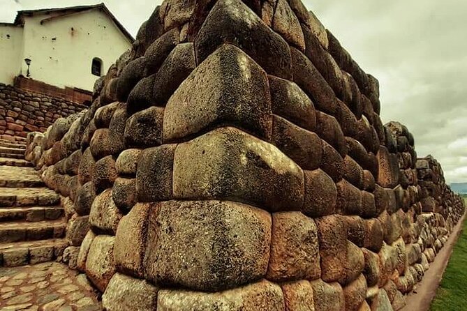 Machu Picchu and the Sacred Valley Express Adventure in 2 Days - Moray: those concentric circles are more than a weird photo spot