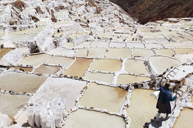 Machu Picchu and the Sacred Valley Express Adventure in 2 Days - Salineras de Maras: thousands of salt pools and a working tradition