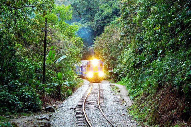 Machu Picchu By Car 2 Days (All Inclusive) - Hydroelectrica to Aguas Calientes: the walk that sets the tone
