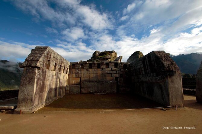 Machu Picchu Day Trip from Cusco Guided Tour & Tickets - Qorikancha: the Inca Sun Temple under Spanish walls