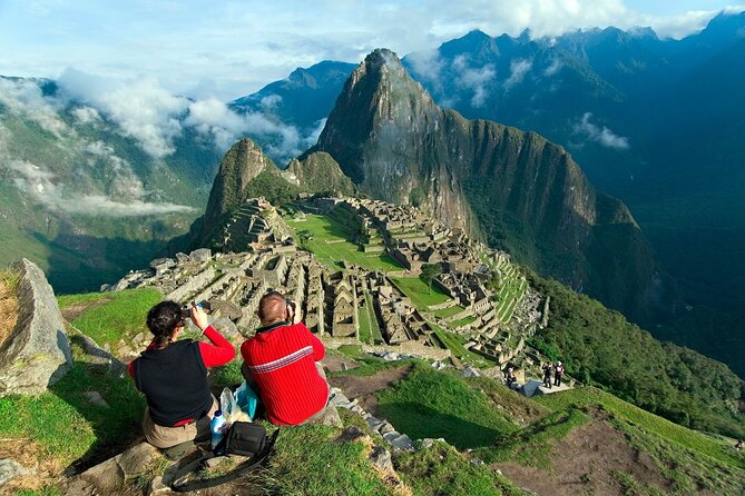 Machu Picchu Day Trip from Cusco - Small Group Tour - The return: train back to Ollantaytambo, then Cusco