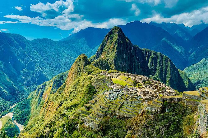 Machu Picchu Day Trip from Ollantaytambo and Urubamba - Shuttle to the Citadel: From Entrance Gate to the Guard House Views