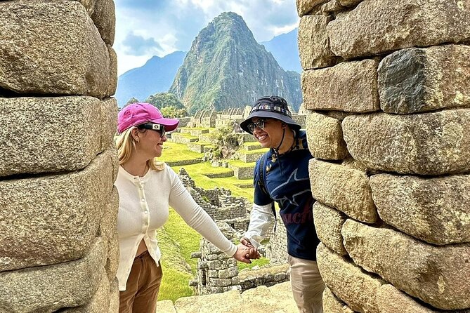 Machu Picchu EN 1 Day Tour from Cusco Private Service - The pre-dawn Cusco pickup and the run to Ollantaytambo