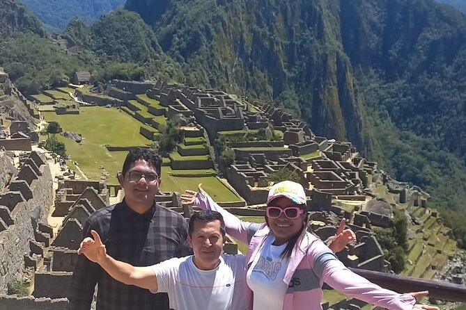 MACHU PICCHU full day - Lunch in Aguas Calientes, real life after the citadel