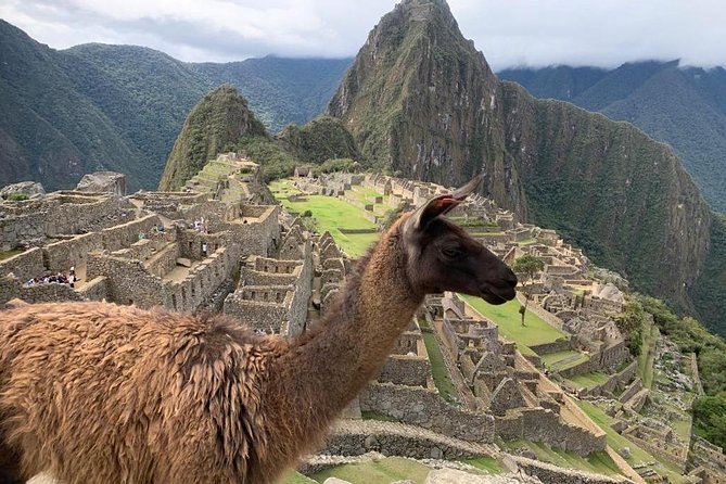 Machu Picchu Full Day from Cusco - Aguas Calientes stop: hot springs, food, and a chance to breathe