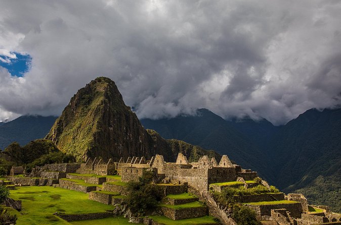 Machu Picchu Full-Day Private Tour by Train from Cusco - Logistics value: train, bus, and local help that keeps your day on track