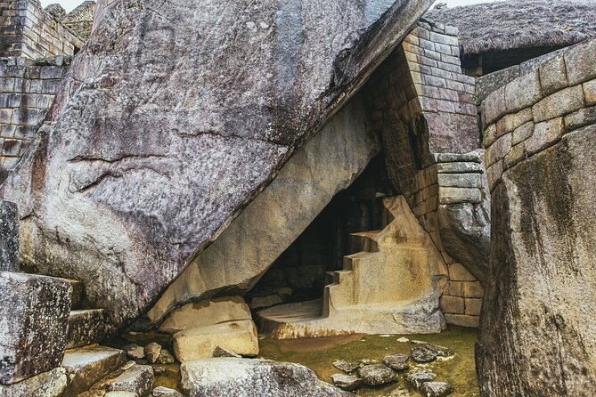 Machu Picchu Full Day Tour from Cusco with Train & Entrance - The small-group advantage, and where it can fall short