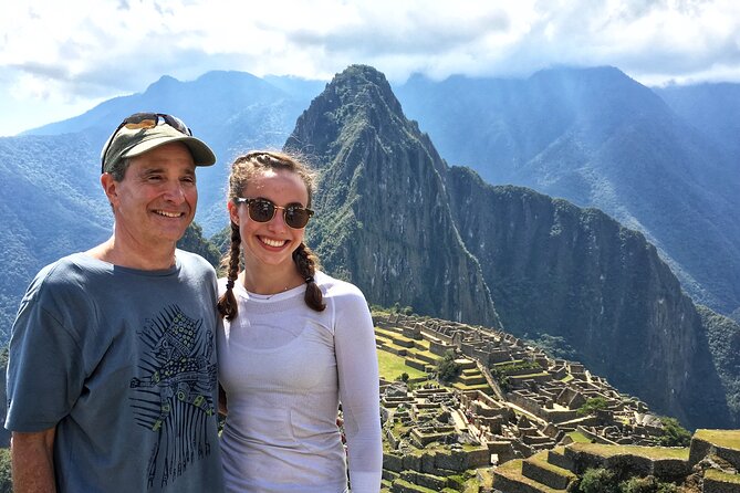 Machu Picchu Full Day Tour with a Private Guide - The Expedition/Voyager Train to Aguas Calientes: Scenic Motion, Not Waiting