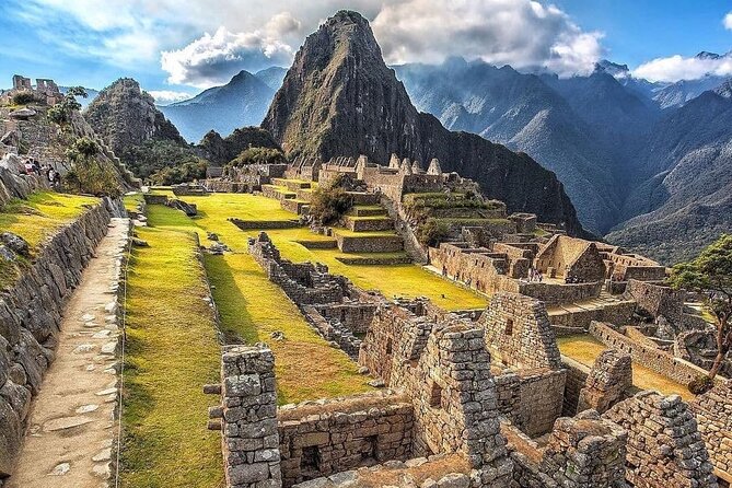 Machu Picchu Ticket, Bus & Private Guide - Language Options - What to bring (and what small mistakes cost you at Machu Picchu)