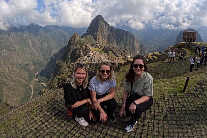 Machu Picchu Tour Full Day by Vistadome Observatory Train - A very early start, and why it actually works
