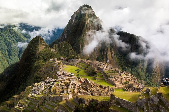 Machu Picchu Tour Full Day by Vistadome Observatory Train - Cusco pickup, Plaza de Armas meeting, and the Ollantaytambo transfer
