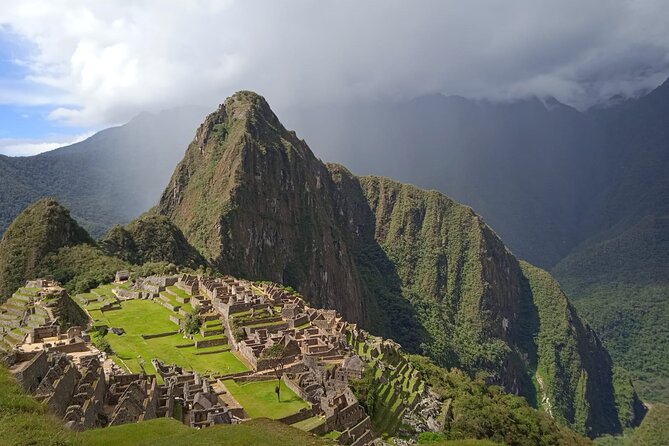 Machupicchu by Train from Cusco - Bus to the Machu Picchu Entrance: Expect the Cold Start and Quick Transitions