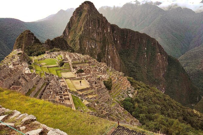 Machupicchu - Private Guide - Guides who keep the day moving, German and Junior Zambrano