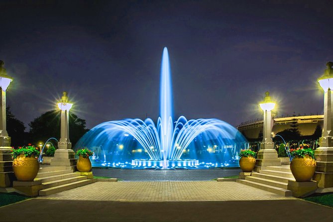 Magic Fountains Park & Bohemian Barranco at Night (Small Group) - Timing tips: lining up Barranco walking with the fountain program