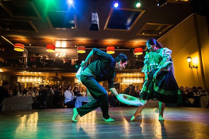 Magic Water Show and dinner at most popular restaurant in Barranco (Dance Show) - Guides Make or Break the Evening