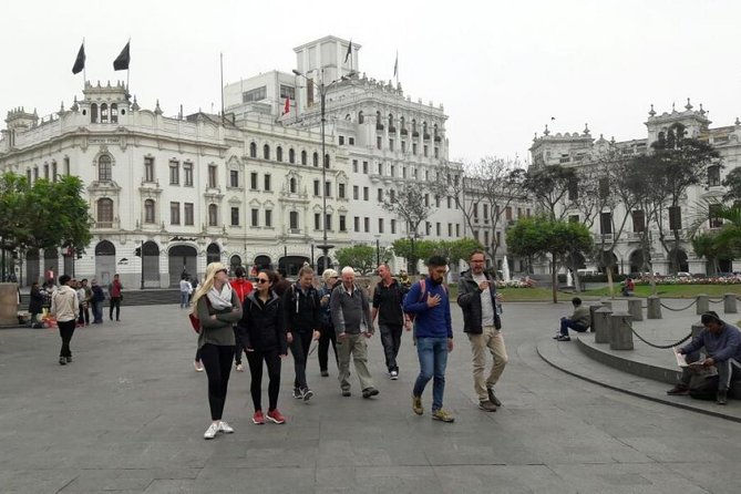 Modern and Colonial Lima City Tour. - Government Palace, Cathedral, and Municipal Palace: panoramic views that help you connect the dots