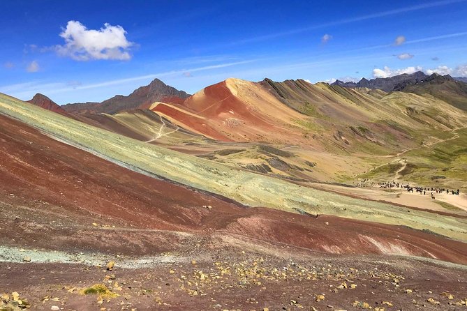 Mountain of Colors - Guide, transportation and lunch included - Why Vinicunca’s Rainbow Stripes Start Before Sunrise