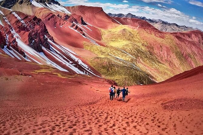 One Day Trip to Rainbow Mountain Vinicunca from Cusco - Lunch, Descent Back to Pitumarca, and the Return to Cusco