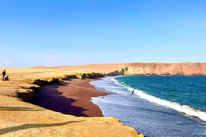 Paracas National Reserve by Tourist Bus - Getting to the reserve: your first 35 minutes of coastline