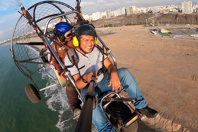 Paragliding flights in Costa Verde, Lima - The Route: San Miguel Takeoff, a Lima Sweep, and Ocean Views From 80 to 200 Meters