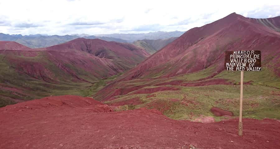 Peru: Rainbow Mountain and Red Valley View Point Tour - Vinicunca summit area: the moment the colors actually hit