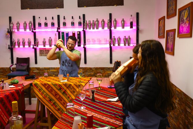 Pisco Bilingual Cocktail Class at Night - The Farewell Shot and Why the Timing Works (About 10 Minutes)