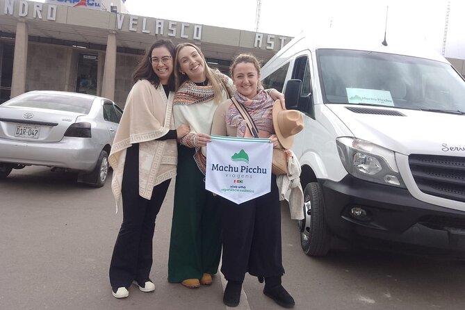 Private Airport Transfer to Hotel in Cusco City - Inside the car: what privacy and air-conditioning change