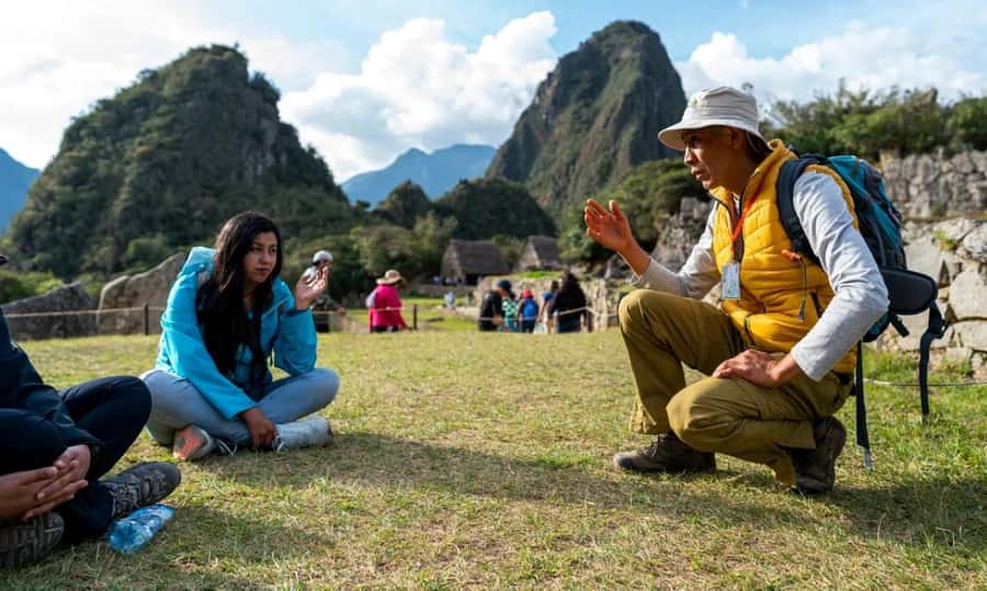 Private Guide in Machu Picchu for 3 Hours - Value math: $99 for a guided 3-hour circuit, plus what you still pay