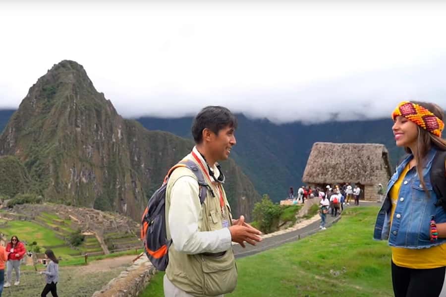Private Guide in Machu Picchu for 3 Hours - What a great guide does here: getting the details without getting lost