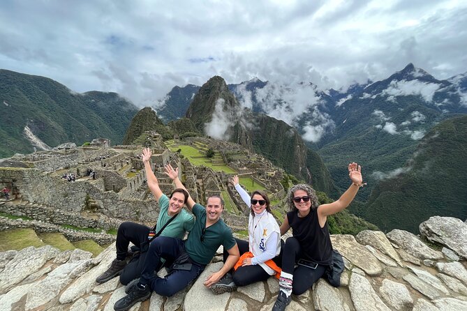 Private guide in Machupicchu. - What you do not get: mountains, Inca Bridge, and Puerta del Sol
