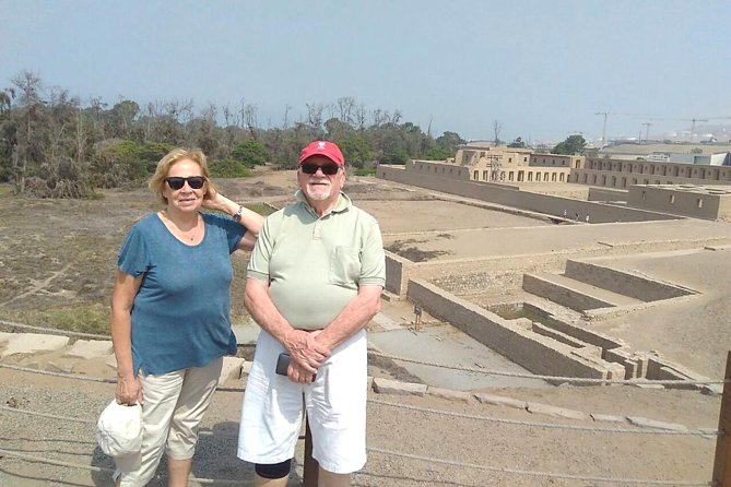 Private Guided ''Pachacamac'' Tour in Peru - Meeting your guide in Lima, then heading south
