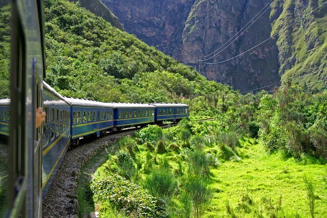 Private Luxury Machu Picchu Tour with Buffet Lunch - Aguas Calientes transfer and the hop-on bus ride to the citadel