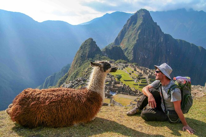 Private Luxury Machu Picchu Tour with Buffet Lunch - Cusco start to Ollantaytambo train station: early momentum and Sacred Valley views