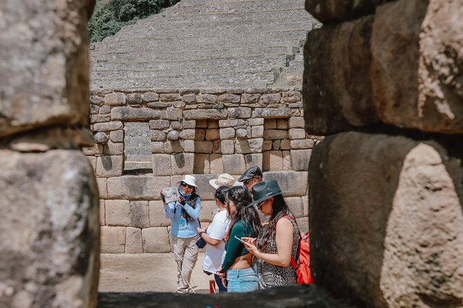Private Machu Picchu Day Tour by Panoramic Train - The bus link: getting from Aguas Calientes to the citadel