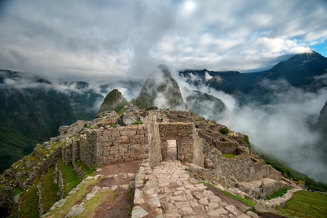 Private Sacred Valley & Machu Picchu with Vistadome Train - Private logistics, timing, and the guide touch