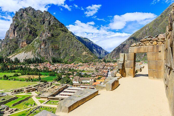 Private Tour 2 Days 1 Night Sacred Valley and Machupicchu by Train - Day 2: Machu Picchu by morning bus, guided walking, and Wayna Picchu option