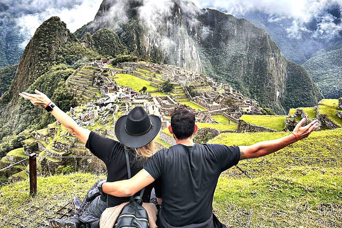 Private Tour Cusco with Machu Picchu 03 Days / 02 Nights - The Human Touch: Punctual Service and Patient Explanations