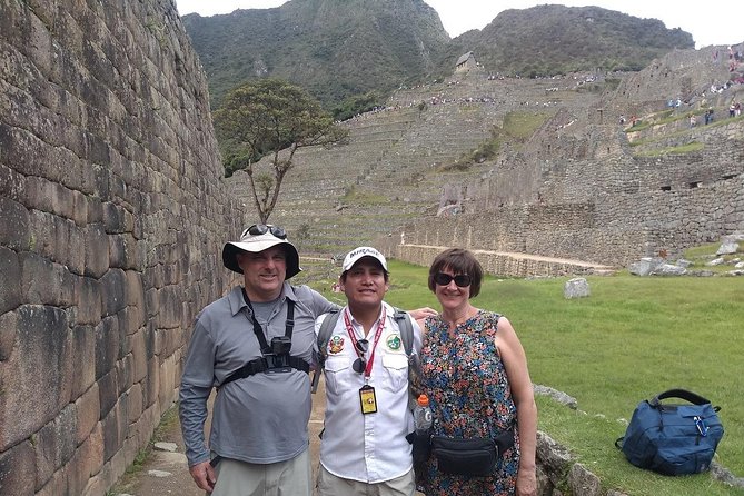 Private Tour Guide in Machupicchu from Aguas Calientes. - The 25-Minute Bus Ride to the Main Entrance (Plus Bathroom Time)