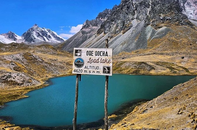 Private Tour to the 7 Lagoons of Ausangate - What to pack for cold, windy lagoon trekking