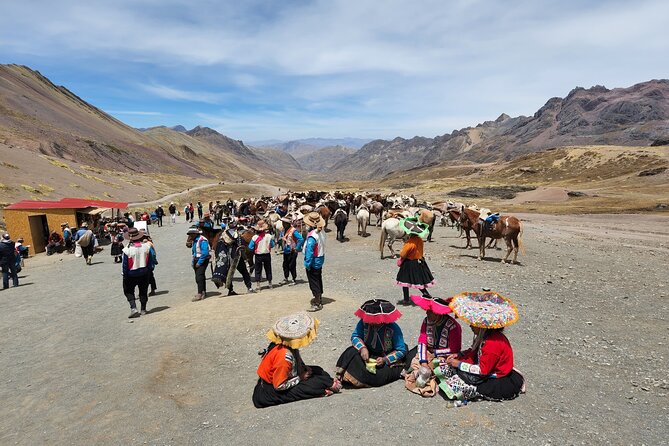Private tour to Vinincunca Rainbow Mountain and Red Valley - Rainbow Mountain viewpoint: the payoff and the effort