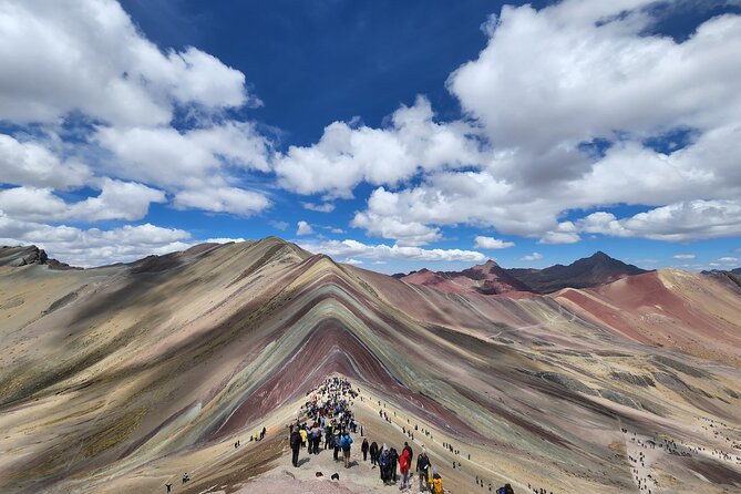 Private tour to Vinincunca Rainbow Mountain and Red Valley - Cusipata breakfast stop: the calm before the altitude