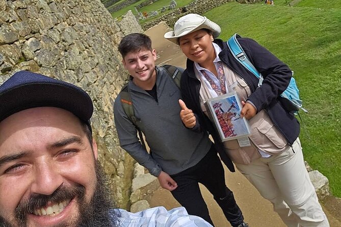 Private Tourist Guide in Machupicchu (From Aguas Calientes). - How the private Machu Picchu day works from Aguas Calientes