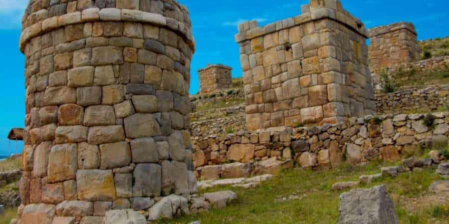 Puno: Chucuito, Aramu Muru, and Juli Day Trip - Price and value for about $40: what you’re really buying