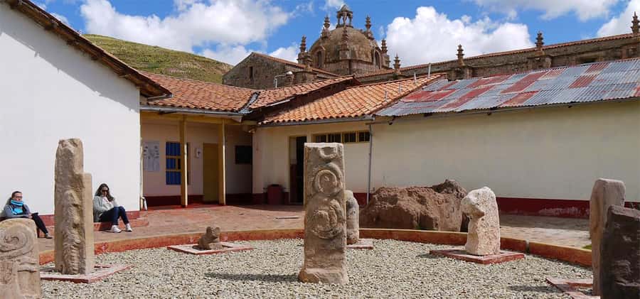Puno: Full-Day Route of the Sun Tour to Cusco with Lunch - The luxury bus details that make the hours feel easier