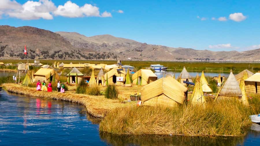Puno: Full-Day Tour of Lake Titicaca and Uros & Taquile - Your day starts in Puno: pickup, timing, and how the 11 hours play out