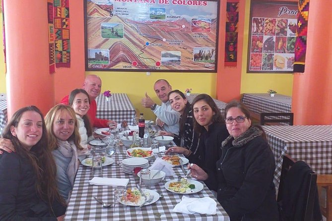 Rainbow Mountain - Breakfast and lunch buffets on a 10-hour day