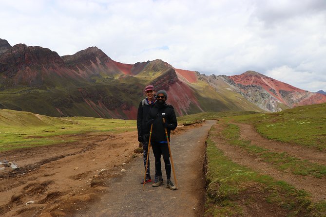 Rainbow Mountain Beat-the-Crowd: Exclusive 8 AM Departure - The hike at altitude, with oxygen and pacing built into the day